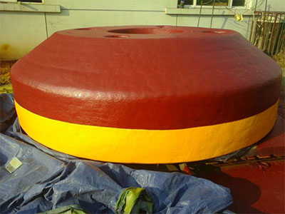 聚脲用于固體浮力材料防護優勢(圖1)