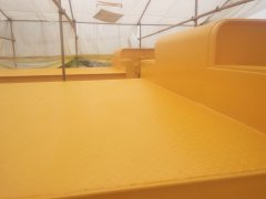 聚脲噴涂機聚脲涂料噴涂后表面出現顆粒狀現象